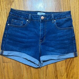 BLUE JEAN SHORTS